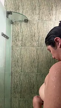 Kmiii21 online show from December 2, 8:15 pm