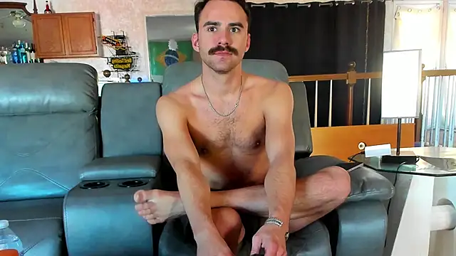 Snapshot of bobbyatx chatting on December 17, 9:54 pm bobbyatx online show from December 17, 9:54 pm