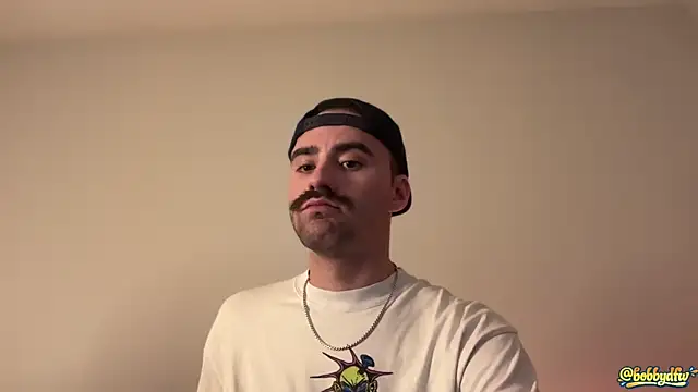 Snapshot of bobbyatx chatting on January 13, 11:59 am bobbyatx online show from January 13, 11:59 am