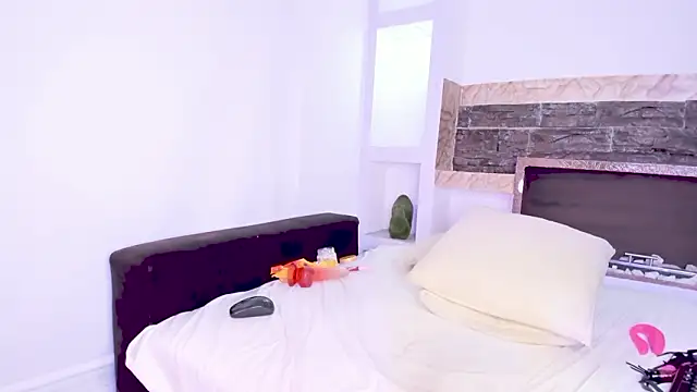 Cleopatriagad online show from March 1, 11:12 am