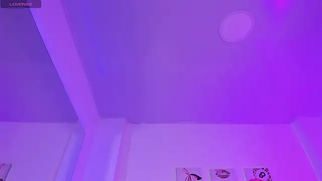 kittymonroe1 online show from April 30, 5:52 pm