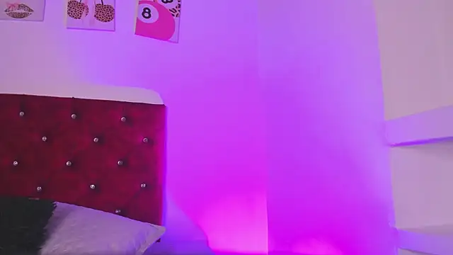 kittymonroe1 online show from June 26, 5:50 pm