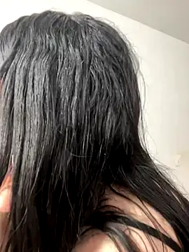 Snapshot of Selena_Roa chatting on December 19, 4:14 pm Selena Roa online show from December 19, 4:14 pm