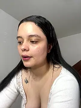 Snapshot of Selena_Roa chatting on January 11, 3:06 pm Selena Roa online show from January 11, 3:06 pm