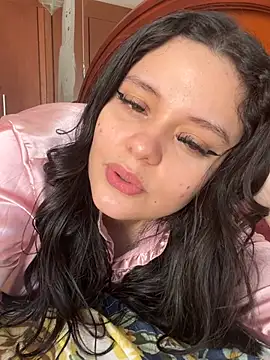 Snapshot of Selena_Roa chatting on February 26, 2:27 pm Selena Roa online show from February 26, 2:27 pm