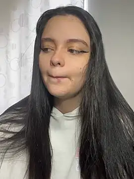 Snapshot of Selena_Roa chatting on March 27, 2:39 pm Selena Roa online show from March 27, 2:39 pm