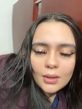 Snapshot of Selena_Roa chatting on April 7, 12:11 am Selena Roa online show from April 7, 12:11 am