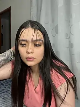 Snapshot of Selena_Roa chatting on April 15, 2:51 am Selena Roa online show from April 15, 2:51 am