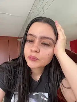 Snapshot of Selena_Roa chatting on April 19, 4:39 pm Selena Roa online show from April 19, 4:39 pm