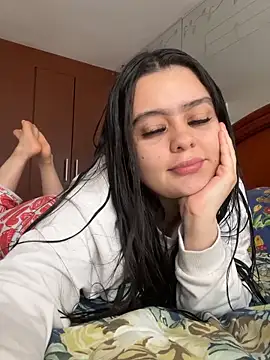 Snapshot of Selena_Roa chatting on April 24, 12:07 pm Selena Roa online show from April 24, 12:07 pm