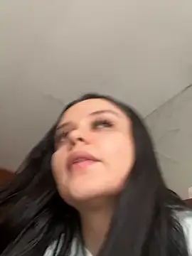 Snapshot of Selena_Roa chatting on May 11, 9:01 pm Selena Roa online show from May 11, 9:01 pm