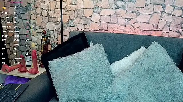 mia roux1 online show from November 6, 5:14 pm