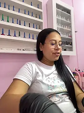 Snapshot of PaulaCruz01 chatting on November 4, 7:02 pm PaulaCruz01 online show from November 4, 7:02 pm