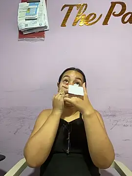 PaulaCruz01 online show from November 9, 7:34 pm