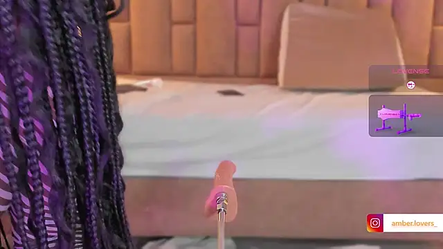 Snapshot of Miss_ambrer_ chatting on October 23, 5:07 am Miss ambrer  online show from October 23, 5:07 am