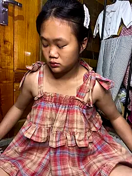 Snapshot of Junny211 chatting on October 22, 6:46 am Junny211 online show from October 22, 6:46 am