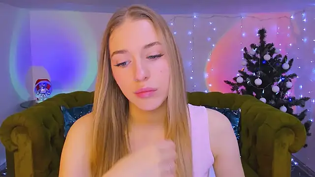 sassy cutie online show from December 15, 8:07 am