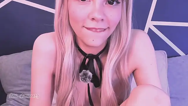 Snapshot of soni_ponwoo chatting on April 27, 8:23 am soni ponwoo online show from April 27, 8:23 am