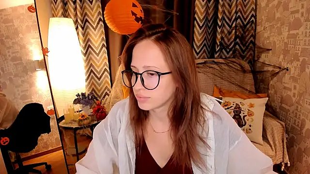 Snapshot of _SilverMoon_ chatting on October 23, 8:46 am  SilverMoon  online show from October 23, 8:46 am
