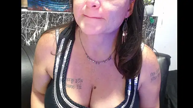 Debora Cienfuegos25 online show from December 19, 12:28 am