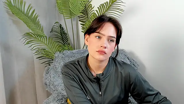 Snapshot of SusannDimanche chatting on October 28, 2:20 pm SusannDimanche online show from October 28, 2:20 pm