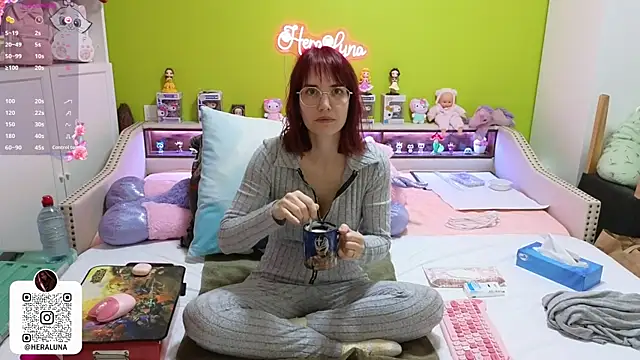  HeraLuna  online show from March 2, 9:43 pm