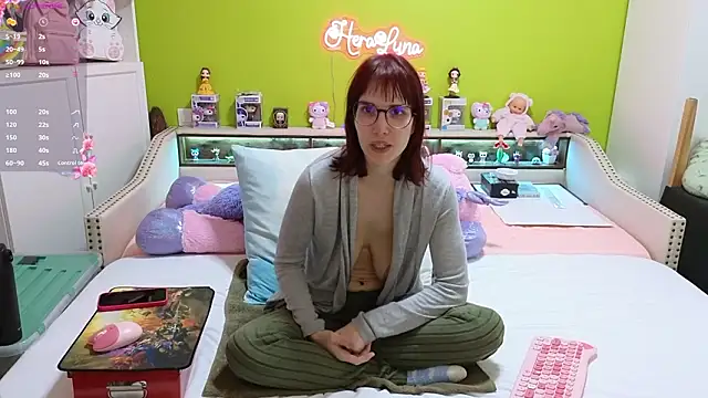  HeraLuna  online show from March 18, 10:02 pm