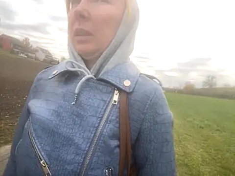 Snapshot of JeniJansi chatting on October 30, 2:51 pm JeniJansi online show from October 30, 2:51 pm