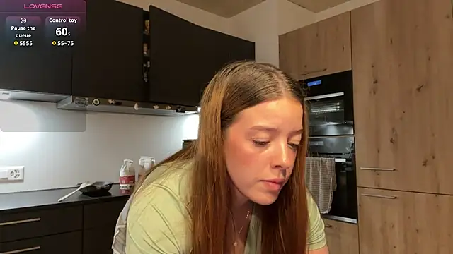 allisonwhite222 online show from November 4, 2:38 pm