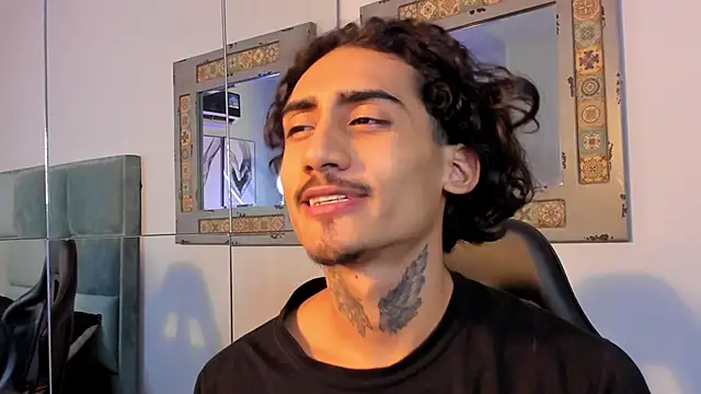 Mr Strike online show from October 31, 3:07 am