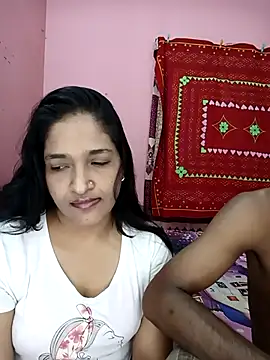 CoupleShow 432 online show from May 9, 7:02 am