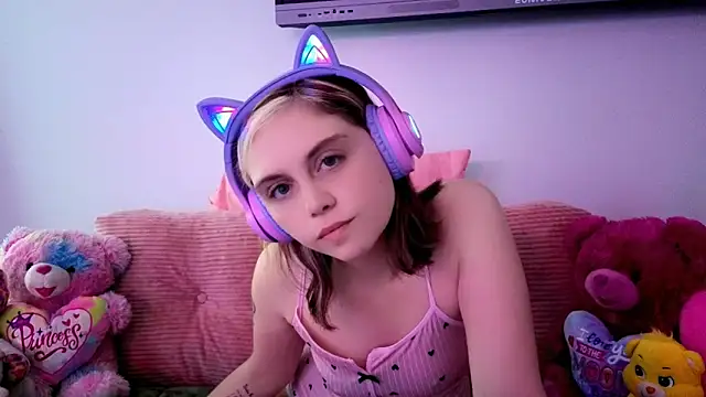 daddysprincess731 online show from May 18, 2:18 am