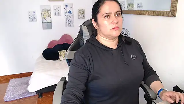 jenny  666 online show from February 10, 6:45 pm