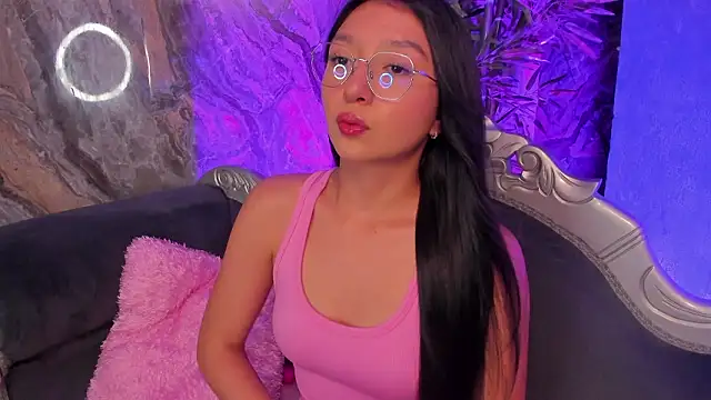 sydney miller  online show from March 18, 11:30 pm