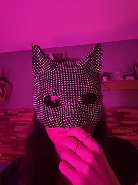  isadora online show from December 5, 7:54 pm