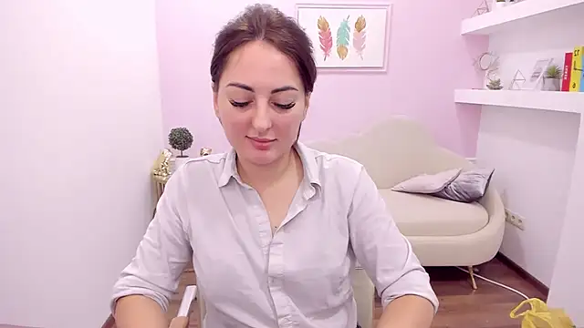 NoraSimons online show from October 28, 10:30 am