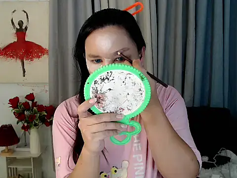 Snapshot of KeraMitenaa chatting on November 13, 5:39 am KeraMitenaa online show from November 13, 5:39 am