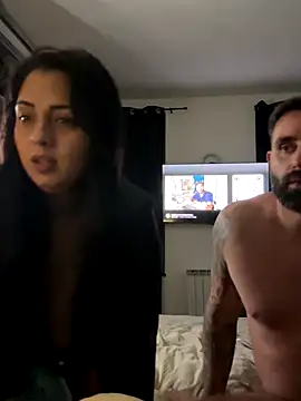 Snapshot of kim_et_thony chatting on October 25, 8:47 pm kim et thony online show from October 25, 8:47 pm