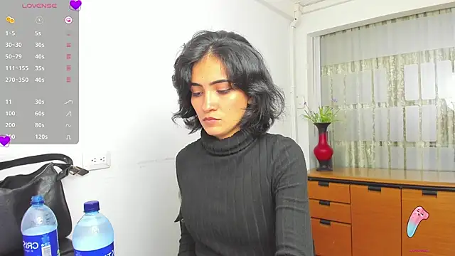 chloehanna online show from November 24, 6:07 pm