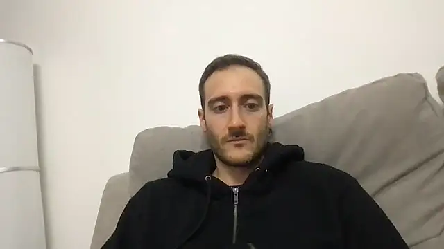 Snapshot of LukaShyGuy chatting on February 2, 10:08 pm LukaShyGuy online show from February 2, 10:08 pm