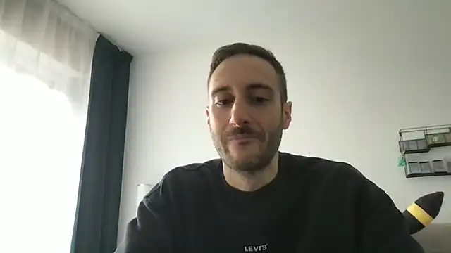 Snapshot of LukaShyGuy chatting on March 14, 7:36 am LukaShyGuy online show from March 14, 7:36 am