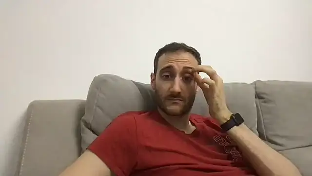 Snapshot of LukaShyGuy chatting on May 28, 8:39 pm LukaShyGuy online show from May 28, 8:39 pm