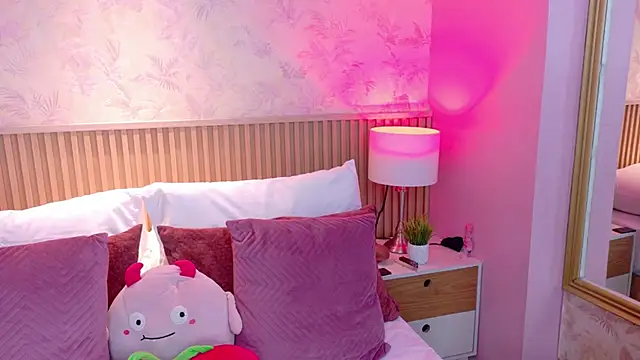 AdelineJhones online show from February 27, 2:39 pm