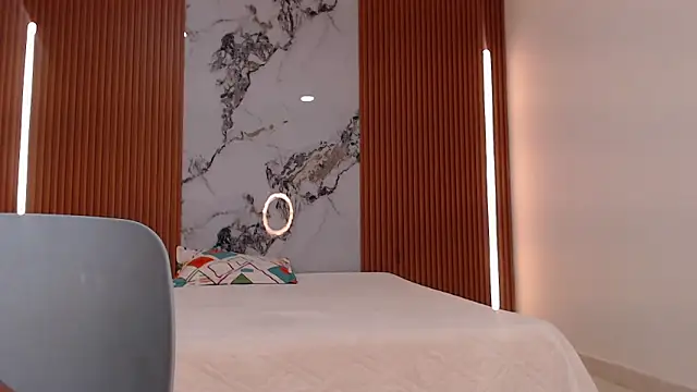 rosselyn  online show from February 9, 12:31 pm