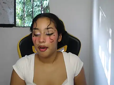 emily stars1 online show from November 26, 8:32 pm