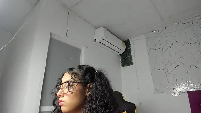 emily stars1 online show from February 3, 2:53 am