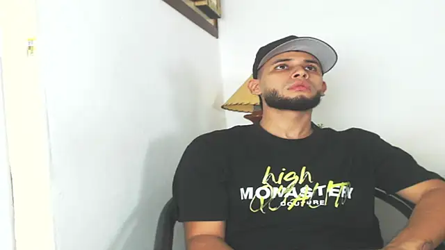 Snapshot of Maxcole_07 chatting on October 23, 11:14 pm Maxcole 07 online show from October 23, 11:14 pm