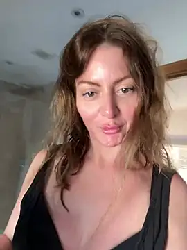 Snapshot of Lovelavender_ chatting on May 26, 2:13 pm Lovelavender online show from May 26, 2:13 pm