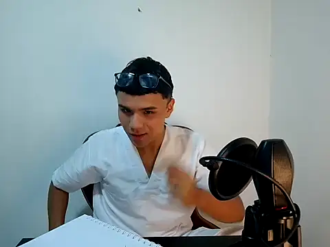 Snapshot of BurningSilk chatting on October 25, 3:36 am BurningSilk online show from October 25, 3:36 am