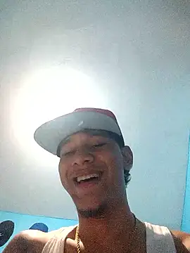 Snapshot of Scorpion05_ chatting on January 8, 4:37 am Scorpion05 online show from January 8, 4:37 am